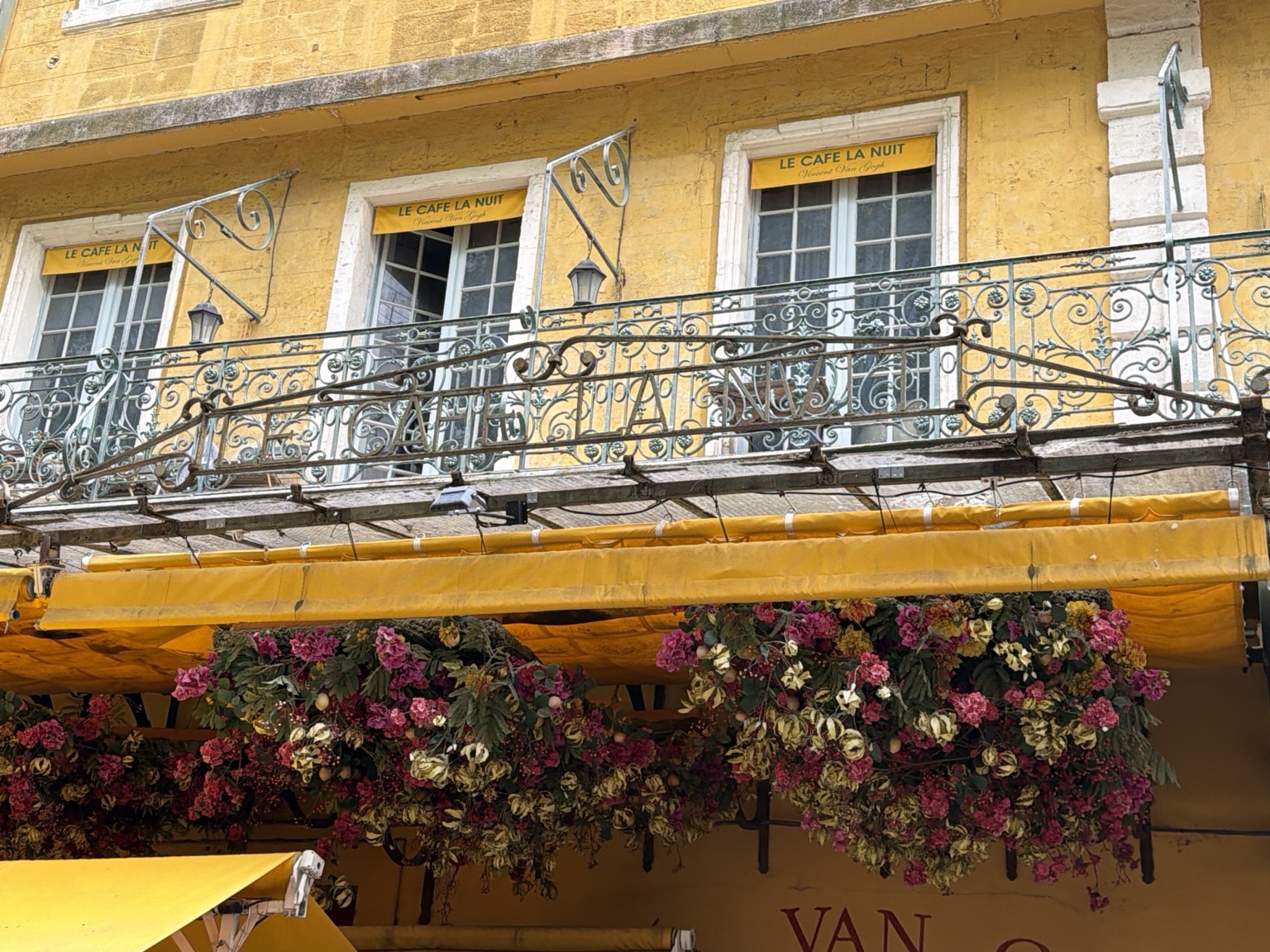 Balkons aan Place du Forum